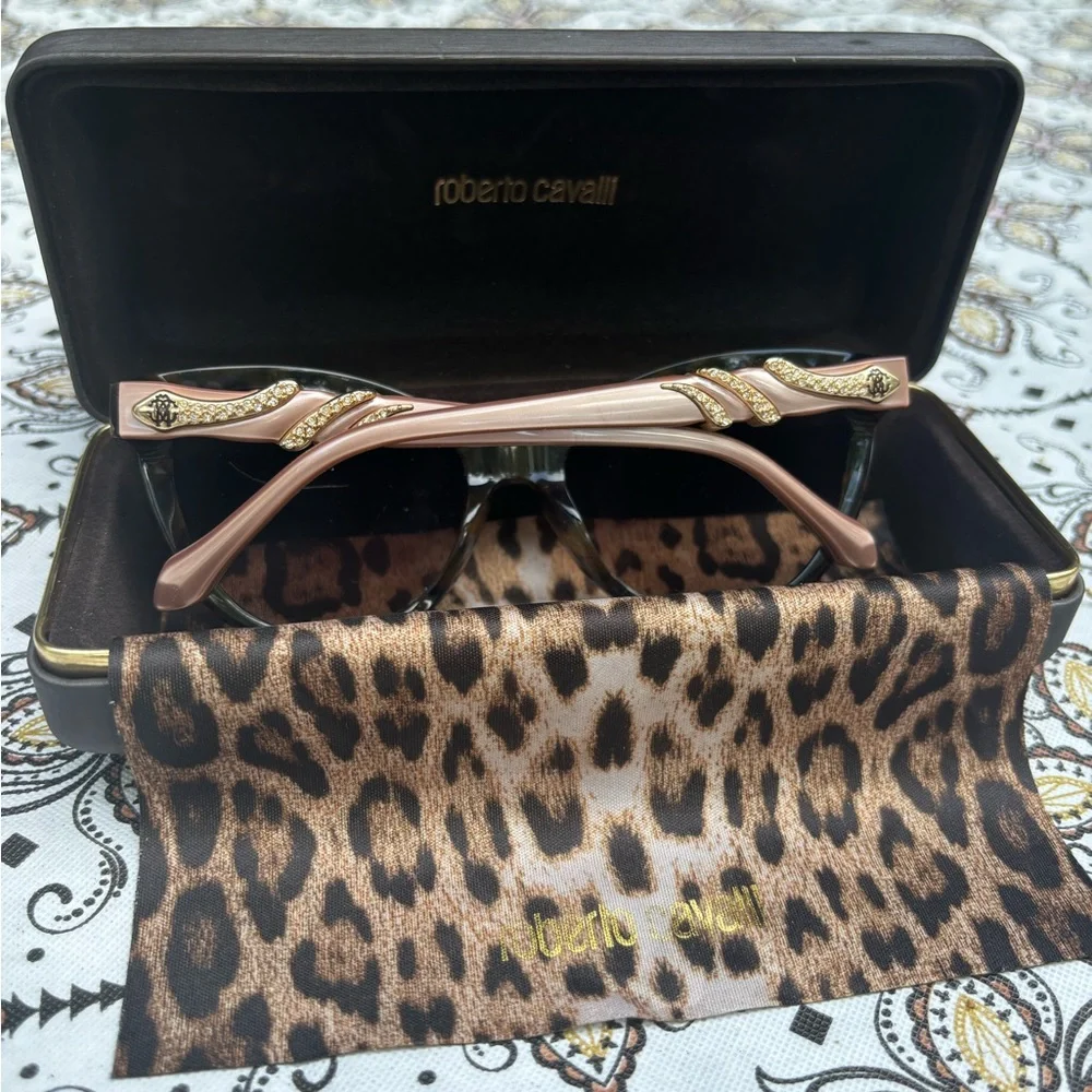 Roberto Cavalli Cat Eye Sunglasses